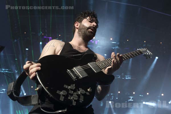 FOALS - 2016-08-28 - SAINT CLOUD - Domaine National - Grande Scene - Yannis Philippakis